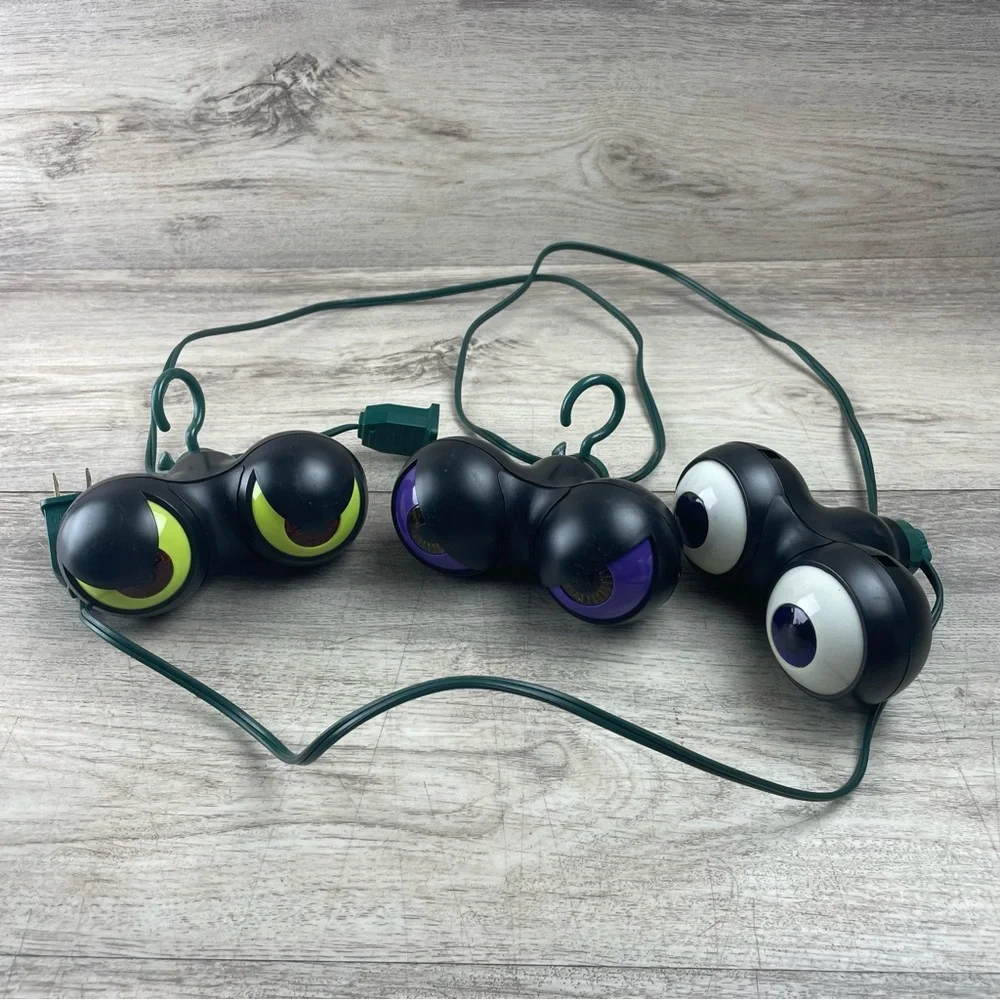 2 Halloween Light-Up Eyeball String Lights – Spooky Novelty Décor Tested / Works